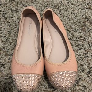 BCBG soft pink ballet flats size 6